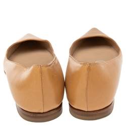 Pre Owned حذاء باليرينا فلات مانولو بلانيك تيتو جلد بني فاتح نقدمة مدببة مقاس 36.5