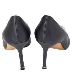 مملوكة مسبقًا حذاء كعب عالي مانولو بلانيك هانغيسي  ساتان رصاصي داكن مقاس 38