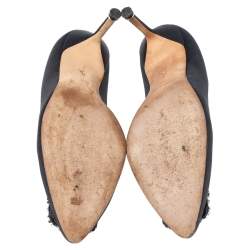 مملوكة مسبقًا حذاء كعب عالي مانولو بلانيك هانغيسي  ساتان رصاصي داكن مقاس 38