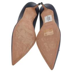 مملوكة مسبقًا Manolo Blahnik Grey Satin Crystal Embellished Borlak Pumps Size 38.5