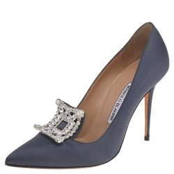 مملوكة مسبقًا Manolo Blahnik Grey Satin Crystal Embellished Borlak Pumps Size 38.5