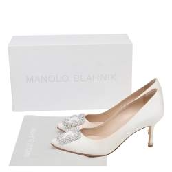 مملوكة مسبقًا حذاء كعب عالي مانولو بلانيك ساتان أبيض هانغيسي  مقاس 36.5