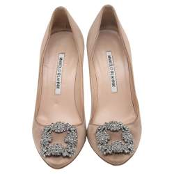 مملوكة مسبقًا حذاء كعب عالي مانولو بلانيك ساتان بني مزخرف هانغيسي مقدمة مدببة مقاس 36