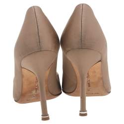 مملوكة مسبقًا حذاء كعب عالي مانولو بلانيك ساتان بني مزخرف هانغيسي مقدمة مدببة مقاس 36