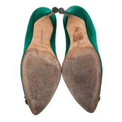Pre Owned Manolo Blahnik  Green Satin Hangisi Pumps Size 37