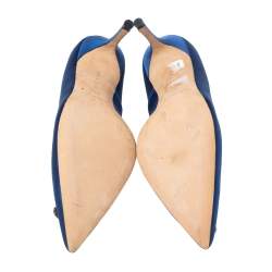 مملوكة مسبقًا حذاء كعب عالي مانولو بلانيك "اوفراسيا" بمقدمة مدببة ساتان أزرق مقاس 36.5