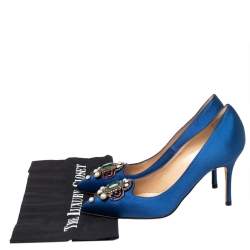 مملوكة مسبقًا حذاء كعب عالي مانولو بلانيك "اوفراسيا" بمقدمة مدببة ساتان أزرق مقاس 36.5