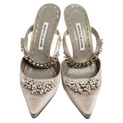 Pre Owned صندل مانولو بلانيك لوروم ساتان رصاصي مزخرف كريستال مقدمة مدببة مقاس 41