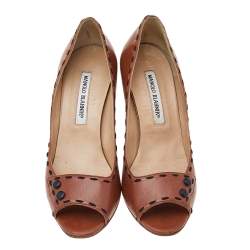 مملوكة مسبقًا Manolo Blahnik Brown Leather Peep-Toe Pumps Size 37