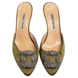 مملوكة مسبقًا صندل مانولو بلانيك سلايد هانغيسي ساتان أخضر مقاس 38