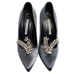 Pre Owned Manolo Blahnik Grey Satin Nadira Crystal Embellished Pointed Toe Pumps Size 38.5