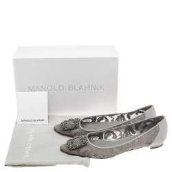 Pre Owned حذاء باليرينا فلات مانولو بلانيك هانغيسي دانتيل رصاصي مقاس 40.5
