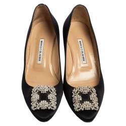 Pre Owned حذاء كعب عالي مانولو هانغيسي بلانيك ساتان أسود مقاس 40