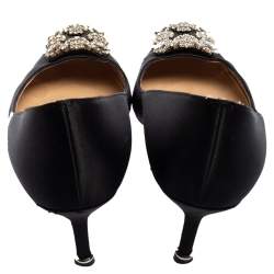 Pre Owned حذاء كعب عالي مانولو هانغيسي بلانيك ساتان أسود مقاس 40