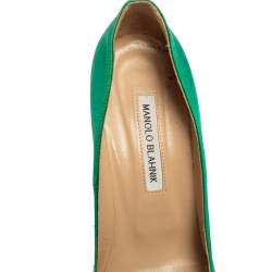 Pre Owned Manolo Blahnik Green Satin Borlak Pointed-Toe Pumps Size 39