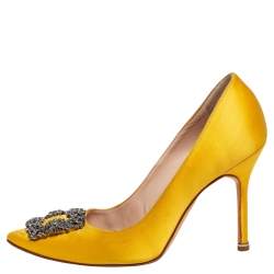 Pre Owned Manolo Blahnik Yellow Satin Hangisi Pumps Size 37.5