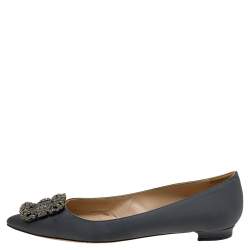 Pre Owned حذاء باليرينا فلات مانولو بلانيك هانغيسي ساتان رصاصي مقاس 37