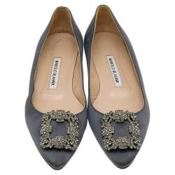 Pre Owned حذاء باليرينا فلات مانولو بلانيك هانغيسي ساتان رصاصي مقاس 37