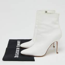 مملوكة مسبقًا Manolo Blahnik White Leather Ankle Boots Size 36.5