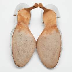 مملوكة مسبقًا Manolo Blahnik Silver  Leather Open Toe Pumps Size  38