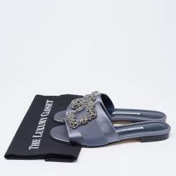 Pre Owned حذاء سلايدز مانولو بلانيك فلات مارتامود ساتان رصاصي - أزرق مقاس 38