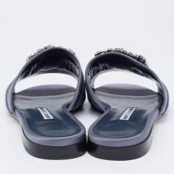 Pre Owned حذاء سلايدز مانولو بلانيك فلات مارتامود ساتان رصاصي - أزرق مقاس 38