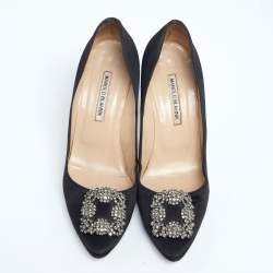 Pre Owned حذاء كعب عالي مانولو بلانيك هانغيسي ساتان أسود مقاس 40