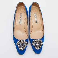 مملوكة مسبقًا حذاء كعب عالي مانولو بلانيك أوكاتو ساتان أزرق مزخرف كريستال مقاس 39