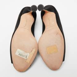 مملوكة مسبقًا Manolo Blahnik Black Satin Matik Peep Toe Pumps Size 38.5 