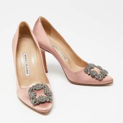 مملوكة مسبقًا Manolo Blahnik Pink Satin Hangisi Pumps Size 37