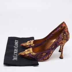 مملوكة مسبقًا حذاء كعب عالى مانولو بلانيك سليب أون بروكود قماش متعدد الألوان مقاس 38.5