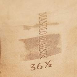 مملوكة مسبقًا Manolo Blahnik Off-White Leather Strappy Ankle Wrap Sandals Size 36.5