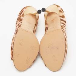 مملوكة مسبقًا Manolo Blahnik Brown/White Calf Hair And Leather Peep Pumps Size 37.5