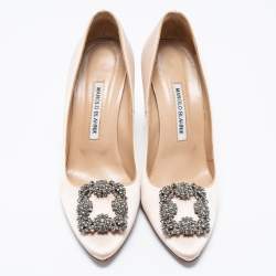 مملوكة مسبقًا حذاء كعب عالي مانولو بلانيك هانغيسي ساتان بيج مقاس 38.5