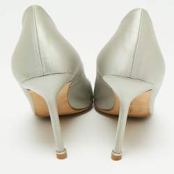 مملوكة مسبقًا حذاء كعب عالي هانغيسي مانولو بلانيك ساتان رصاصي مقاس 40