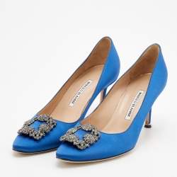 مملوكة مسبقًا Manolo Blahnik Blue Satin Hangisi Pumps Size 40
