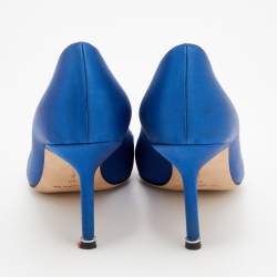مملوكة مسبقًا Manolo Blahnik Blue Satin Hangisi Pumps Size 40