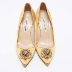Pre Owned Manolo Blahnik Yellow Satin Jewel Embellished Pointed Toe Pumps Size 39