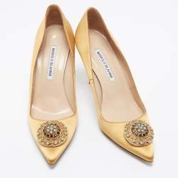 Pre Owned Manolo Blahnik Yellow Satin Jewel Embellished Pointed Toe Pumps Size 39