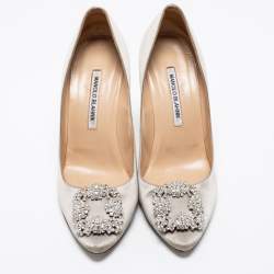 Pre Owned حذاء كعب عالي مانولو بلانيك هانغيسي ساتان رصاصي مقاس 39