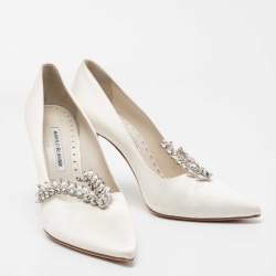 Pre Owned Manolo Blahnik White Satin Shufti Jewel Embellished Pumps Size 40.5