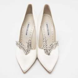 Pre Owned Manolo Blahnik White Satin Shufti Jewel Embellished Pumps Size 40.5
