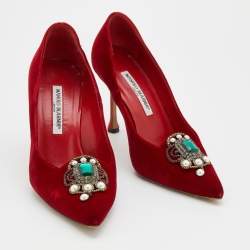 Pre Owned حذاء كعب عالي مانولو بلانيك يورفاسيا قطيفة أحمر مقدمة مدببة مقاس 38