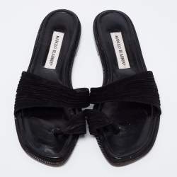 Pre Owned Manolo Blahnik Black Pleated Suede Toe Ring Flat Slides Size 38.5