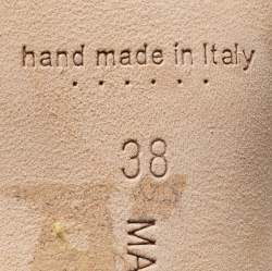 Pre Owned Manolo Blahnik Silver Leather Cassia Slingback Sandals Size 38