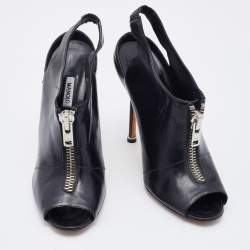 Pre Owned Manolo Blahnik Black Leather Vella Booties 37.5