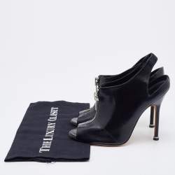 Pre Owned Manolo Blahnik Black Leather Vella Booties 37.5