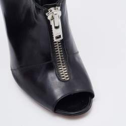 Pre Owned Manolo Blahnik Black Leather Vella Booties 37.5