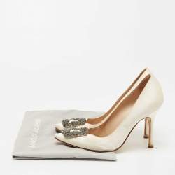 Pre Owned Manolo Blahnik Off White Satin Hangisi Pumps Size 37