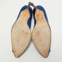 Pre Owned Manolo Blahnik Blue Satin Hangisi Pumps Size 37.5
